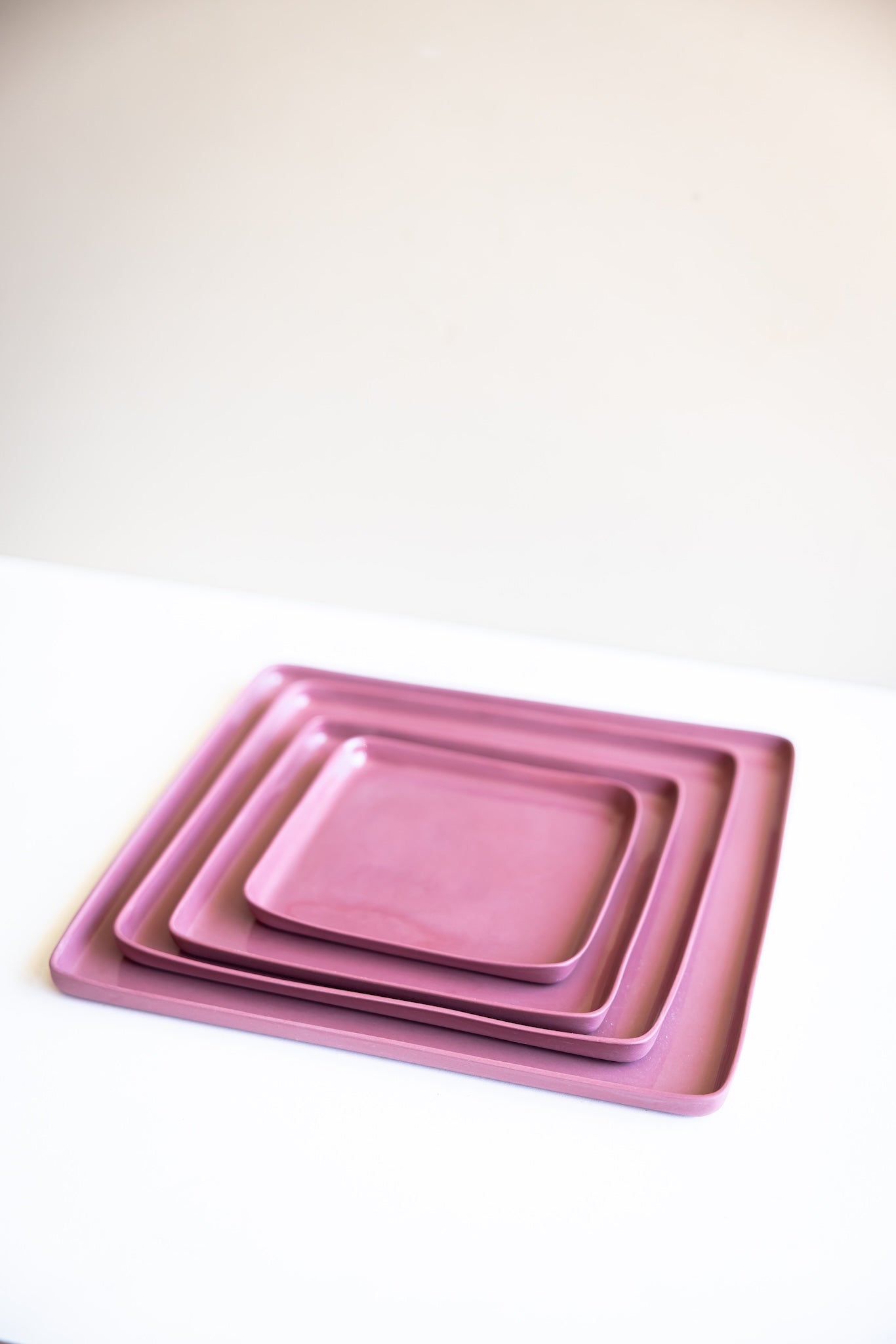 Tetra Square Plate Set